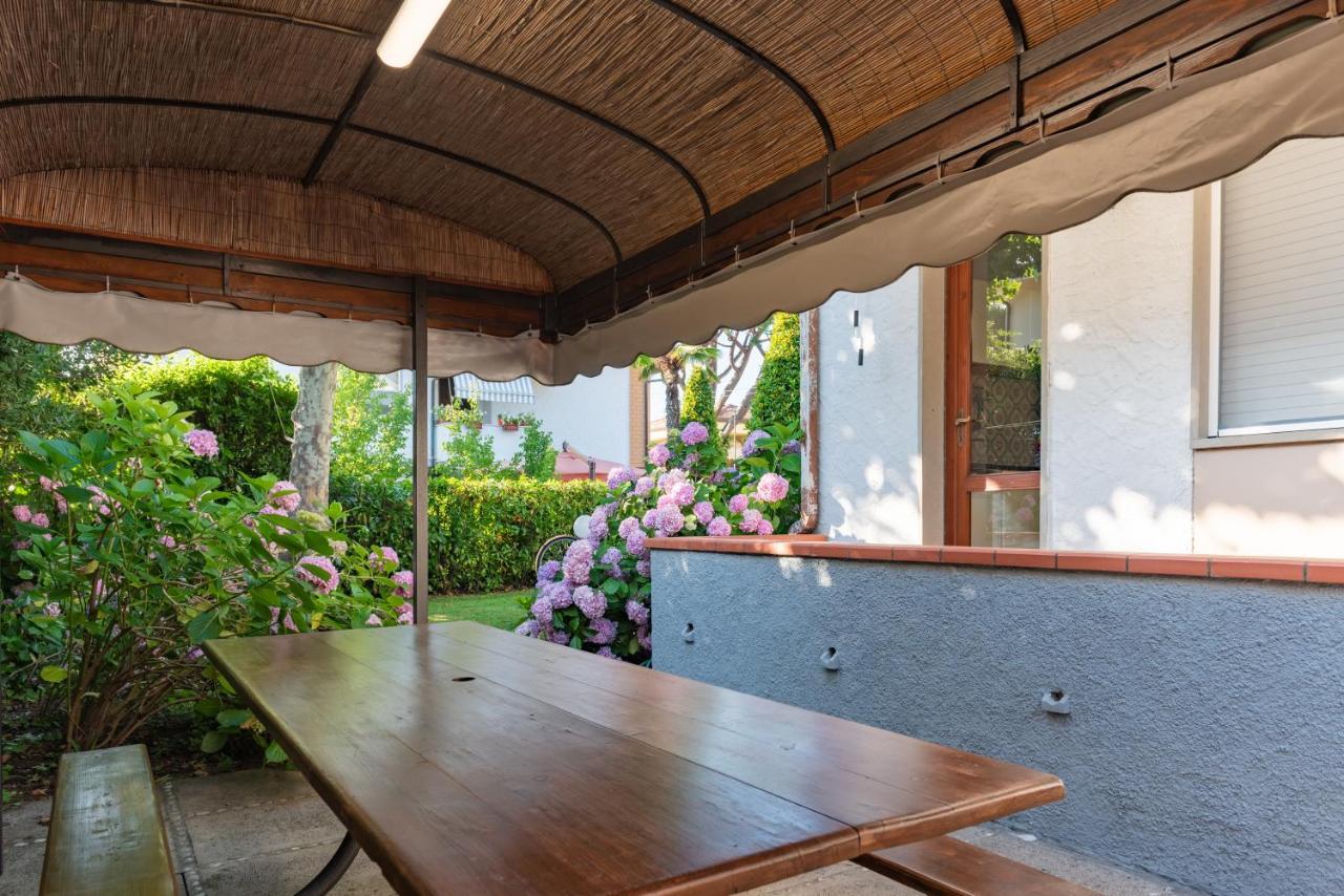 Apartment Holiday Versilia Camaiore Exterior foto